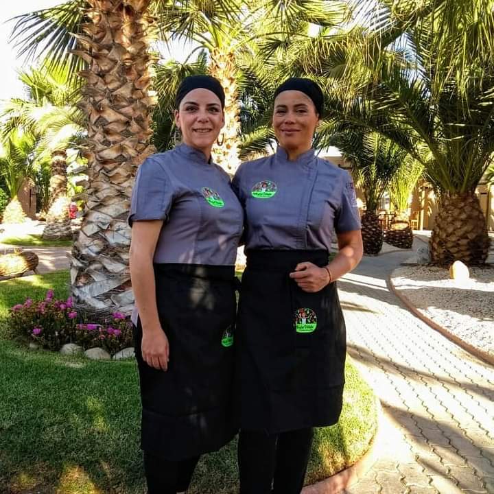 Lorena Rapiman, directora Restonomia Ltda. y Silvana Fuentes, mentora de la cocina de Restonomía Ltda.